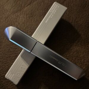 REM Beauty Mascara in black